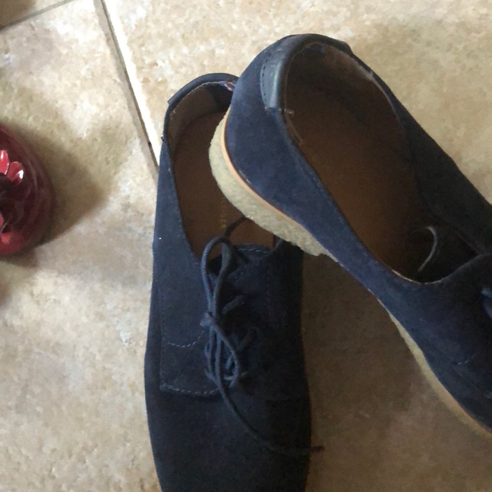 Shoes - Picture 2 of 3